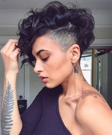 Sidecut feminino: 50 cliques para você investir no cabelo raspado 